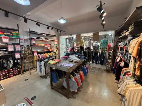 Local en alquiler en la esquina de San Martín y 9 de Julio