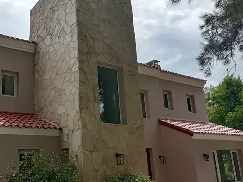 Casa en Alquiler de 3 dormitorios