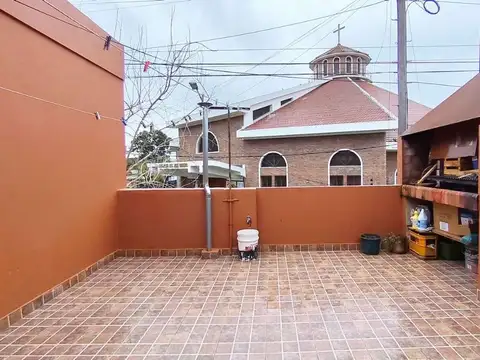 Depto Tipo Casa en Venta de 4 dormitorios