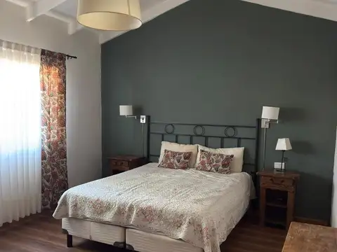 Excelente Oportunidad de Inversión sobre Ruta 40 | Casa   6 Departamentos con Renta Turística