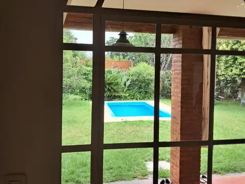 Vendo/Permuto excelente propiedad Centrica para amplios usos