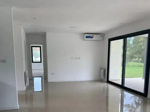 Casa en Venta al Oeste