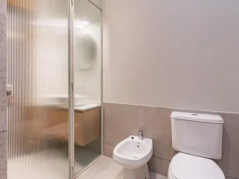 VENTA - Casa de dos dormitorios con patio, quincho y terraza exclusiva - Pichincha, Rosario,