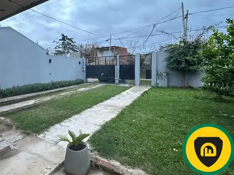 Casa 2 ambientes con 1 baño