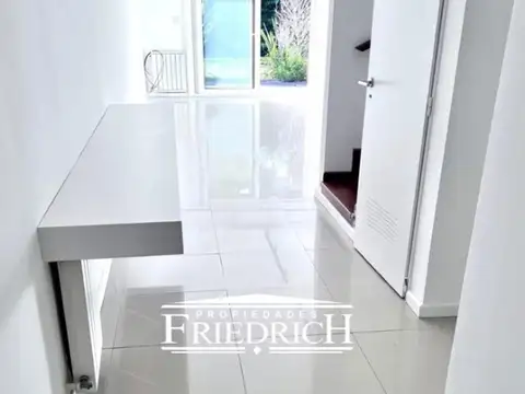 Casa 4 ambientes con 3 baños