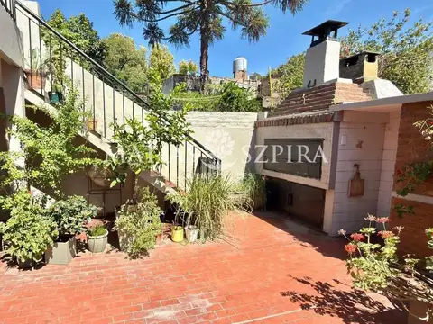 Depto Tipo Casa en Venta con 1 cocheras