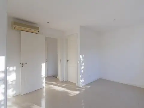 Casa en venta en barrio  cerrado Marina Canestrari, San Fernando