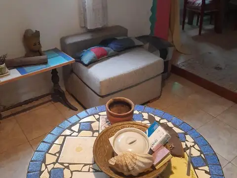 CASA 3 AMBIENTES CON COCHERA BARRIO HIPÓDROMO