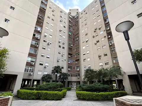 DEPARTAMENTO DE 4 AMBIENTES EN VENTA - RESTAURADO - SAN MIGUEL CENTRO - APTO CREDITO.