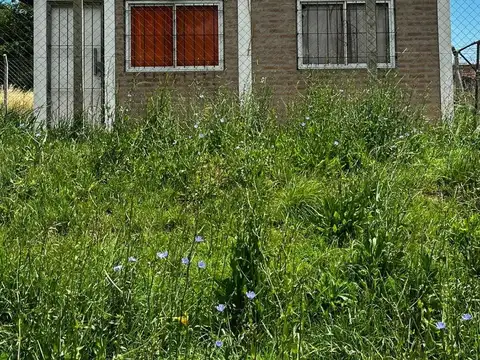 Casa 3 ambientes con 2 baños