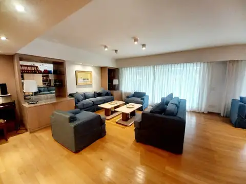 Departamento en Alquiler con 2 cocheras