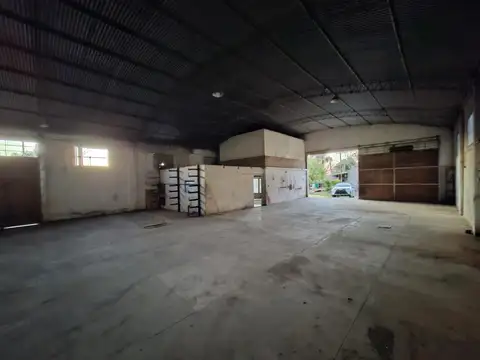 Vendo Galpón +local comercial
