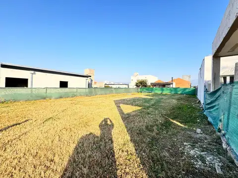 Terreno en Venta 32  mts Fondo