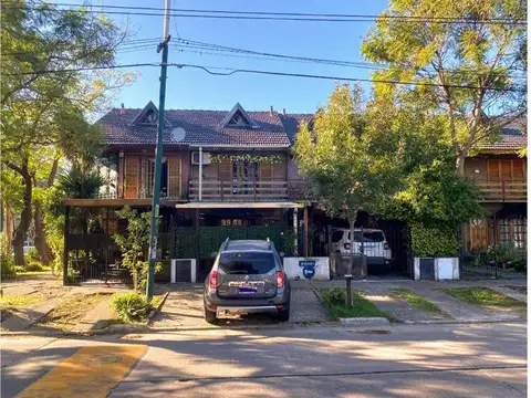 Casa 3 ambientes con 2 baños