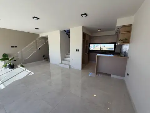 Depto Tipo Casa en Venta de 3 dormitorios