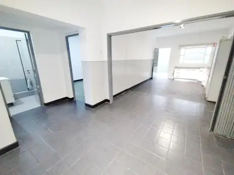 Casa en venta 2 dormitorios, patio seco, terraza, barrio Azcuénaga