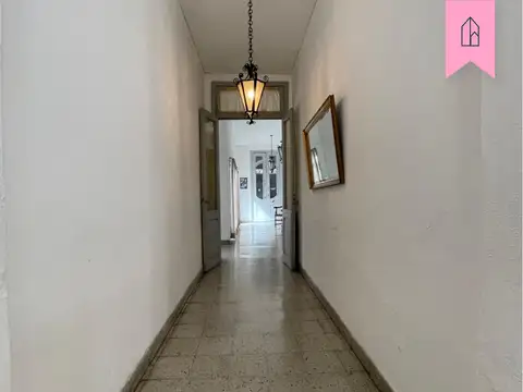 Casa 8 ambientes con 4 baños