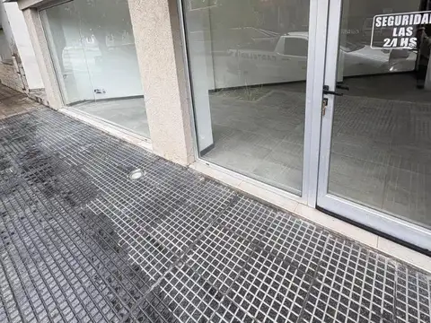 Felix Frías 1200