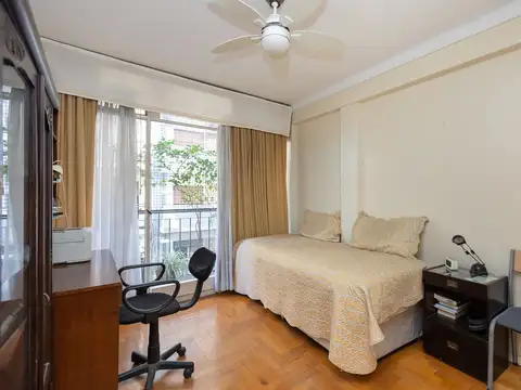 DEPARTAMENTO 4 AMBIENTES CON DEPENDENCIA BALCON