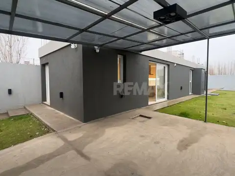 Casa 3 ambientes con 1 baño