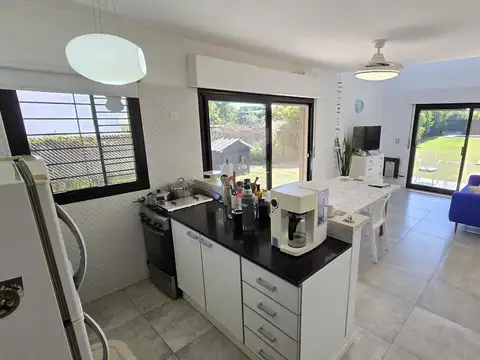 Casa 5 ambientes con 1 baño