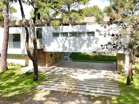 Venta casa Carilo piscina vista al golf Oportunidad Financia