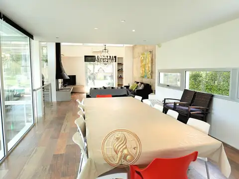 Casa en Venta en Carilo, USD 275.000
