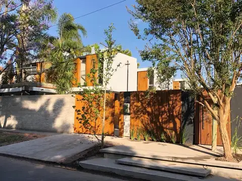 Depto Tipo Casa en Venta de 4 ambientes