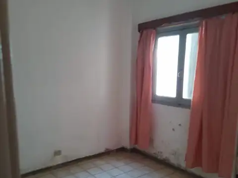 Departamento tipo casa en venta en El Palomar  TRES AMBIENTES  PATIO TERRAZA