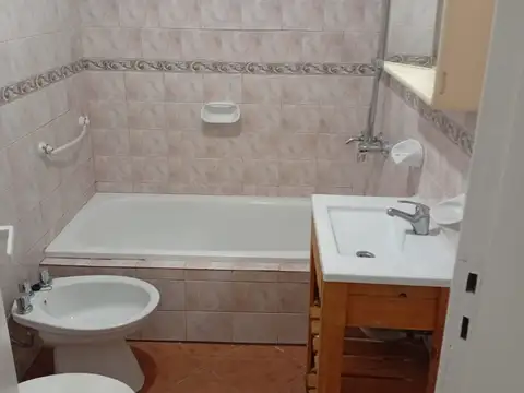 Depto Tipo Casa 2 ambientes con 1 baño
