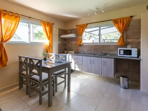 Casa 6 ambientes con 4 baños