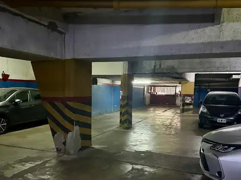 Cochera Espacio Guardacoche Cubierta Belgrano