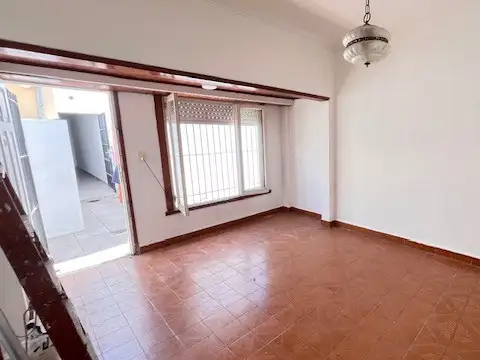Depto Tipo Casa en Alquiler de 4 ambientes