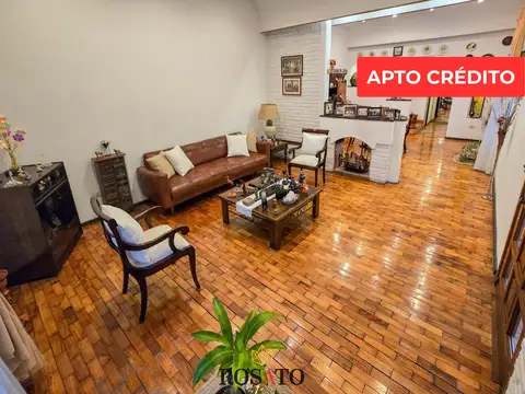Venta Casa 4 Ambientes en Dos Plantas con Jardín, Pileta y 2 Cocheras en Villa Lugano - Apto Crédito