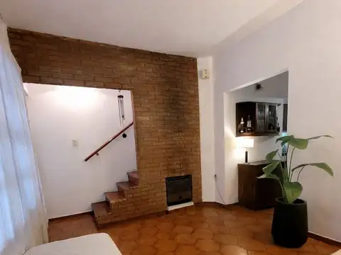 Depto Tipo Casa 5 ambientes con 1 baño