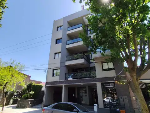 Chile 232. Villa María. 200