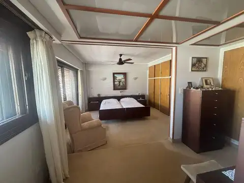 Departamento 5 ambientes con 4 baños