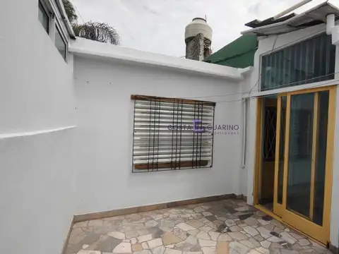 Depto Tipo Casa en Alquiler de 2 ambientes
