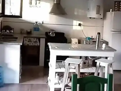 Casa 3 ambientes con 1 baño