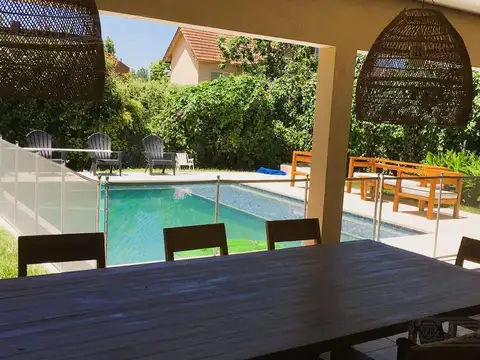 Casa en Alquiler de 4 dormitorios