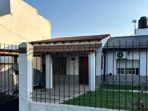 Casa en Venta en Mercedes, USD 100.000