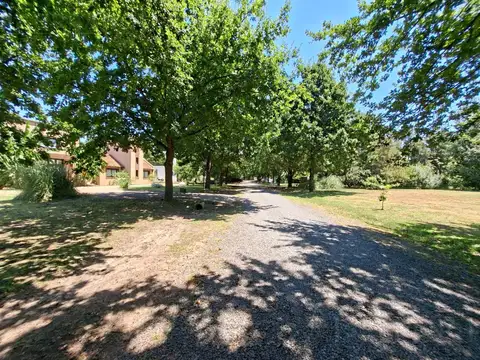 SDA  Venta Terreno 1950 m2, Barrio Privado San Joaquin , Exaltacion de la Cruz