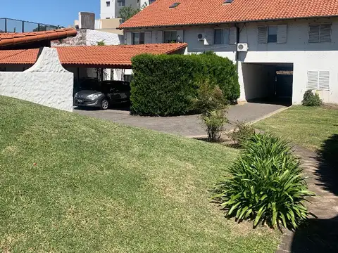 Luis Costa 900, Piso Pb