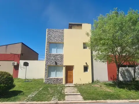 CASA EN VENTA 2 AMBIENTES EN MONTE GRANDE