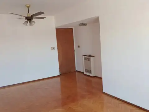 Departamento en Alquiler en Caseros, $ 698.000