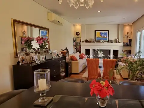 Casa 6 ambientes con 5 baños