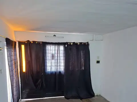 Casa en Alquiler en Villa Gobernador Galvez, $ 630.000