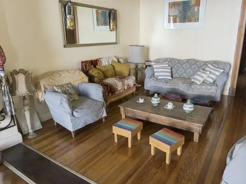 Depto Tipo Casa en Venta 100 años