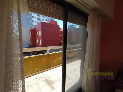 Montevideo 100, Piso 1