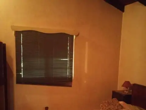 CASA QUINTA 4 AMB. SOBRE 2 LOTES DE 5000M2 CADA UNO